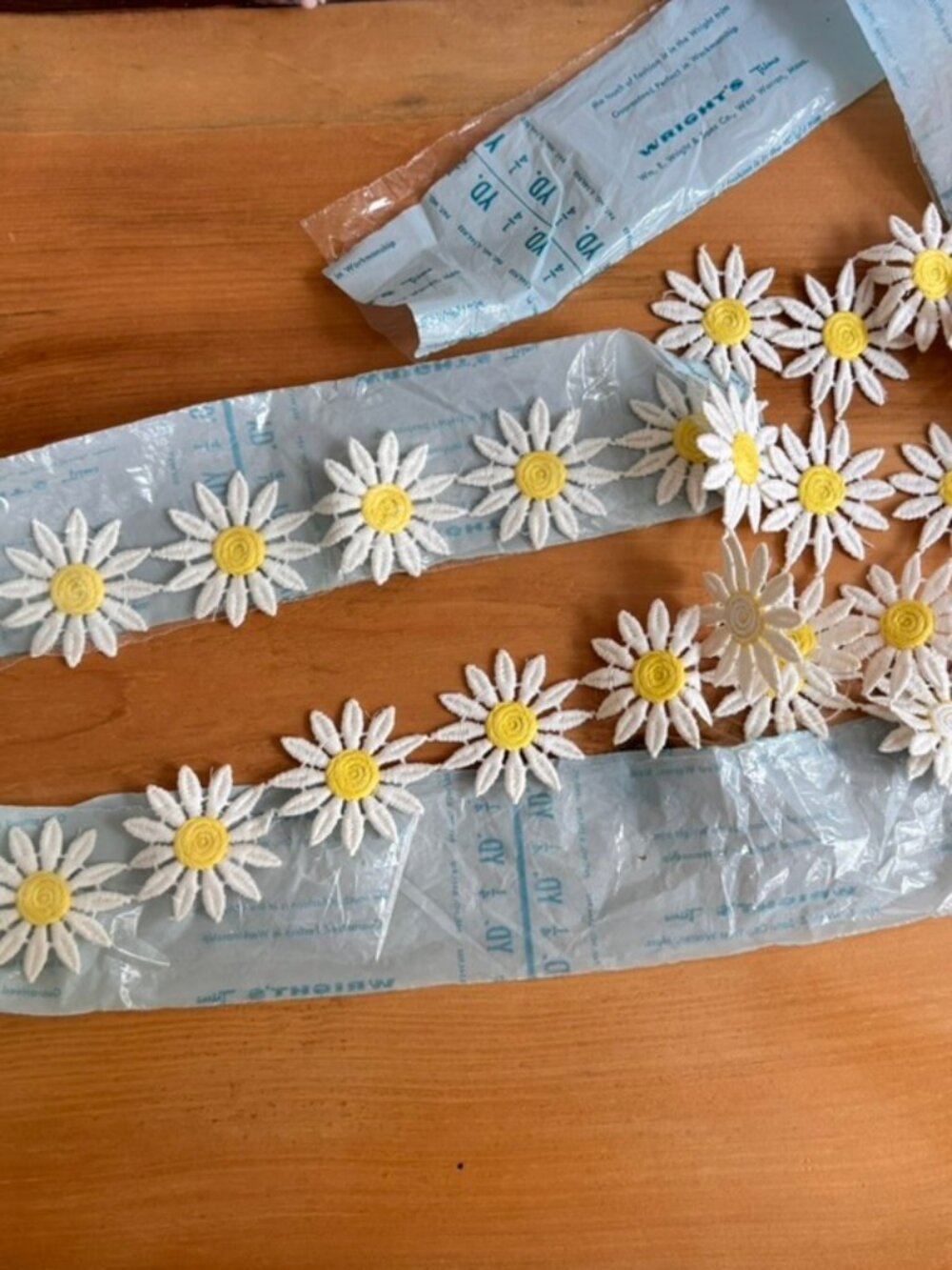 Vintage Wright's Daisy Lace Trim 1 Yard 17.5"